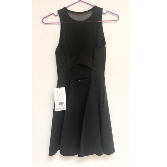 NWT dress • lululemon - Picture 4 of 5
